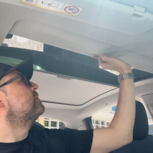 Tesla Model Y Sonnenschutz mit Schiebefunktion - 10% Rabatt